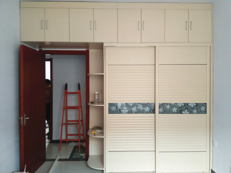 達(dá)觀天下衣柜