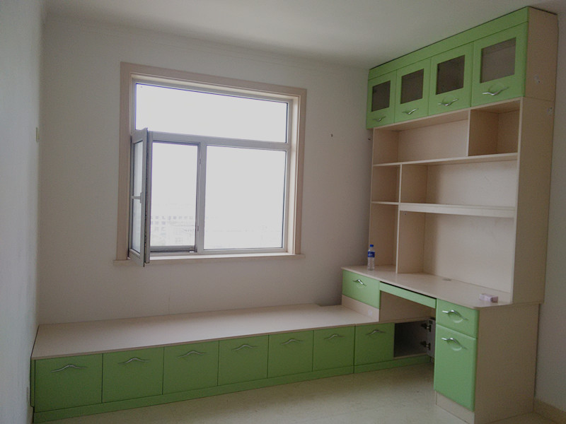 逸升佳苑套色書桌榻榻米