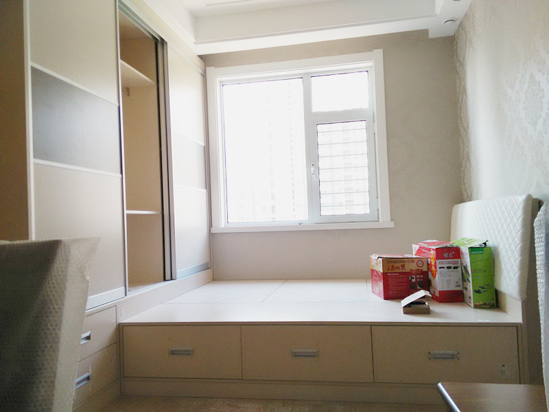 榻榻米--橄欖城