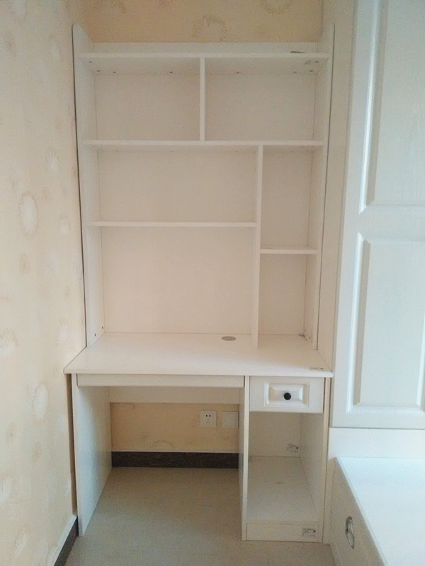 電腦桌--廣泰瑞景城