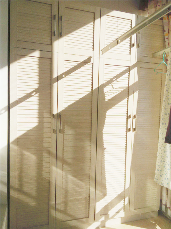 陽(yáng)臺(tái)柜